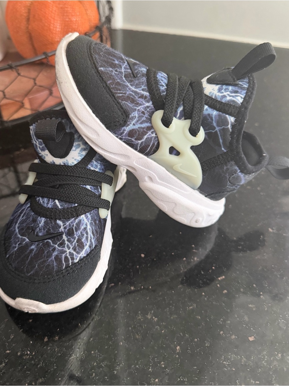 Nike Presto Kids Lightning Print Size Sneakers